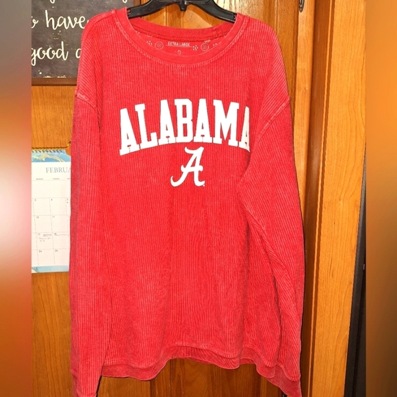 Alabama 100% cotton Women's Red distressed Sweater in a size XL. Pre-loved - Picture 1 of 8